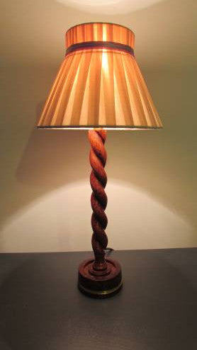Twisted Mahogany Cottage Lamp